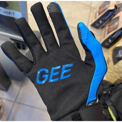 gant-devaaant-droit-interieur